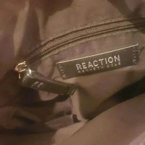 Kenneth Cole Reaction Black Crossbody Bag - Picture 11 of 12